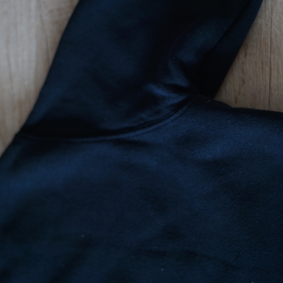 Uniqlo Kids Graphic Sweatshirt - Picture 5 of 8